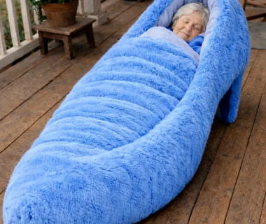 High Heel Sleeping Bag: Where Fashion Fantasy Meets Playful Comfort